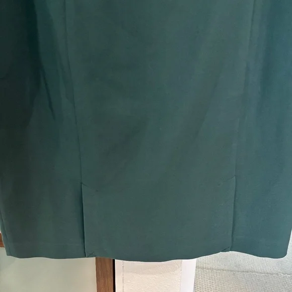Tahari Straight Pencil Skirt - Hunter Green Size 16 - Picture 7 of 11